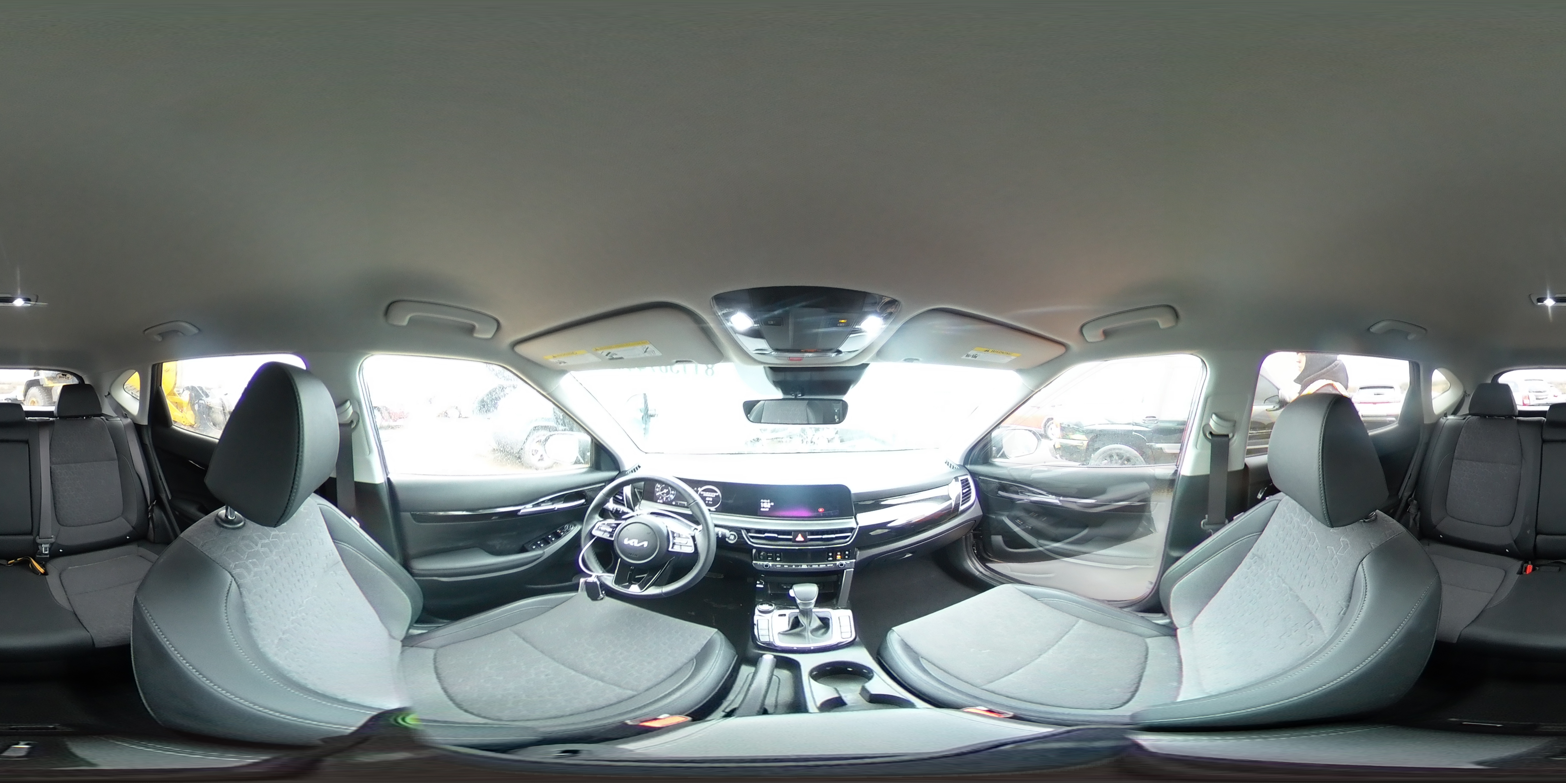 2024 Kia Seltos - Image 15