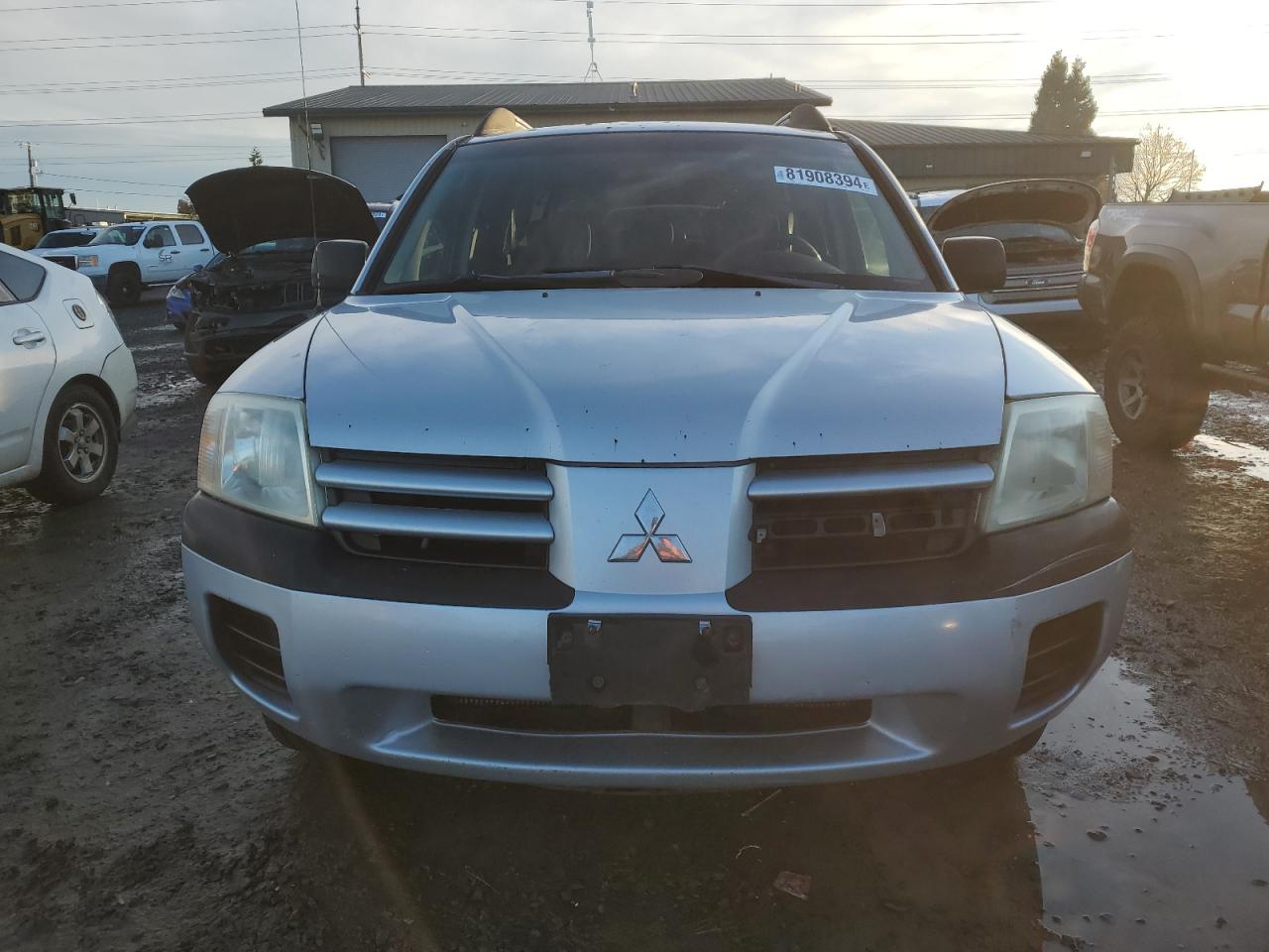 2004 Mitsubishi Endeavor - Image 5
