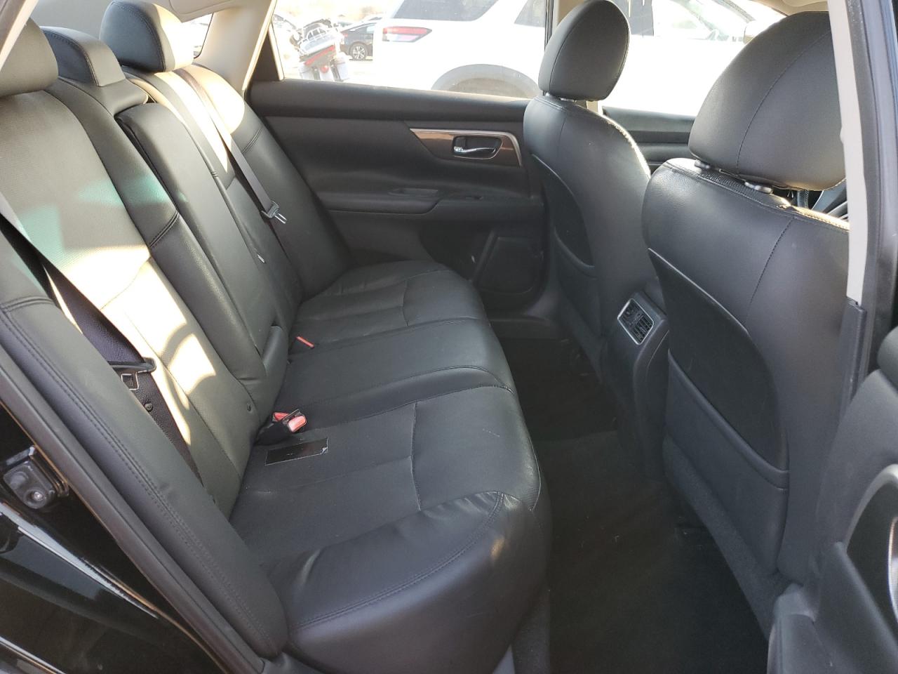 2015 Nissan Altima - Image 10