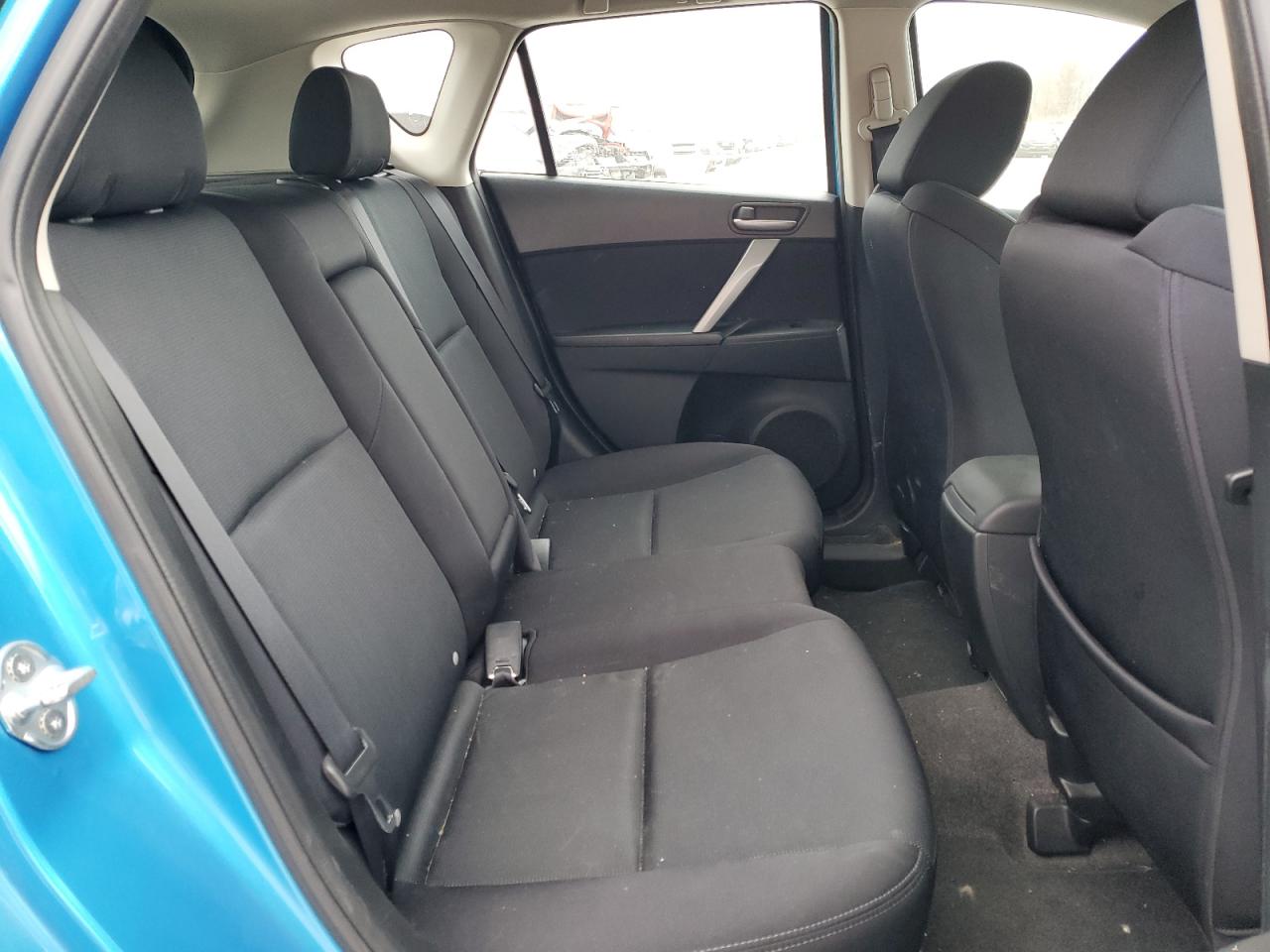 2011 Mazda 3 - Image 10