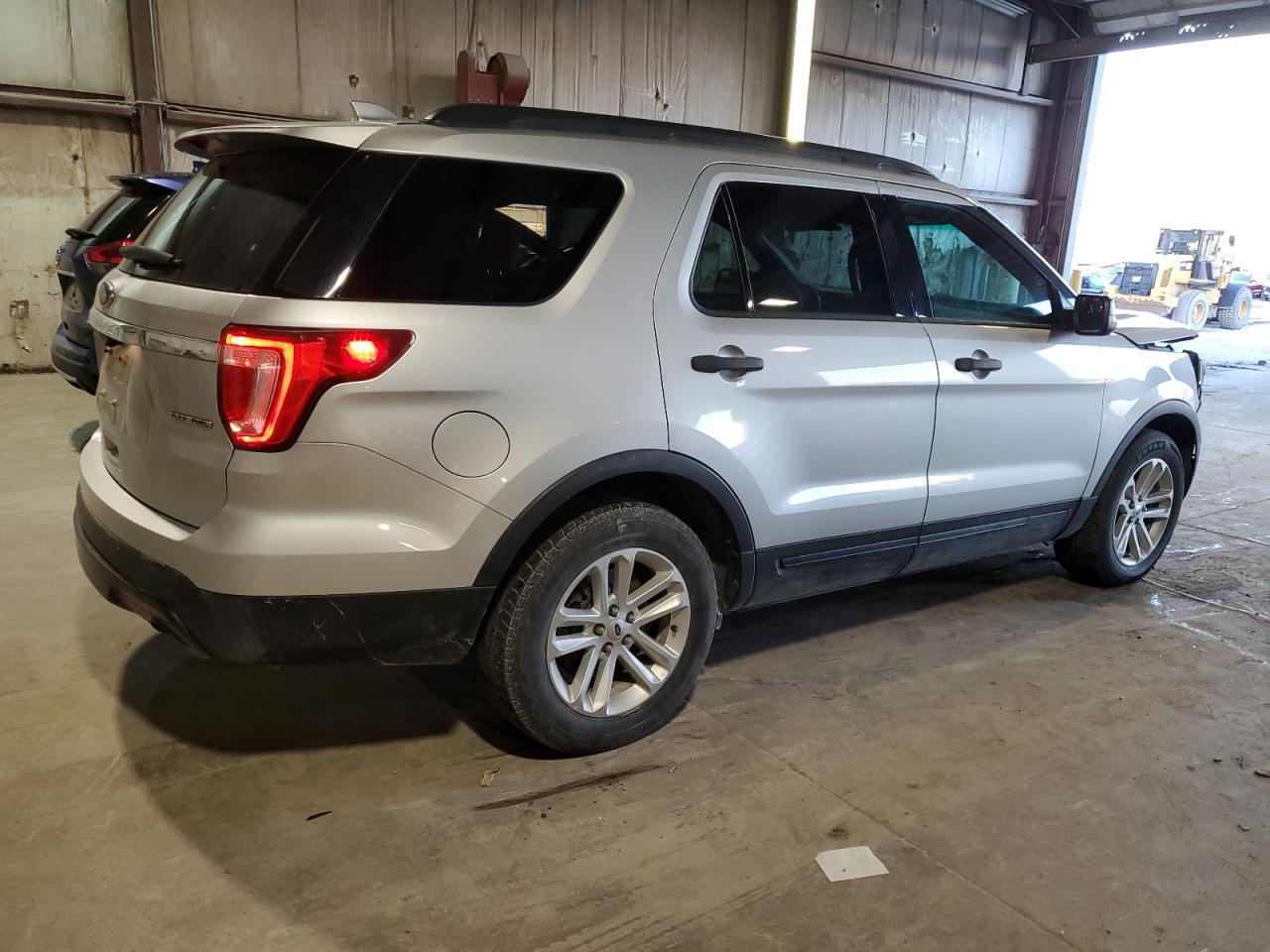2016 Ford Explorer - Image 3