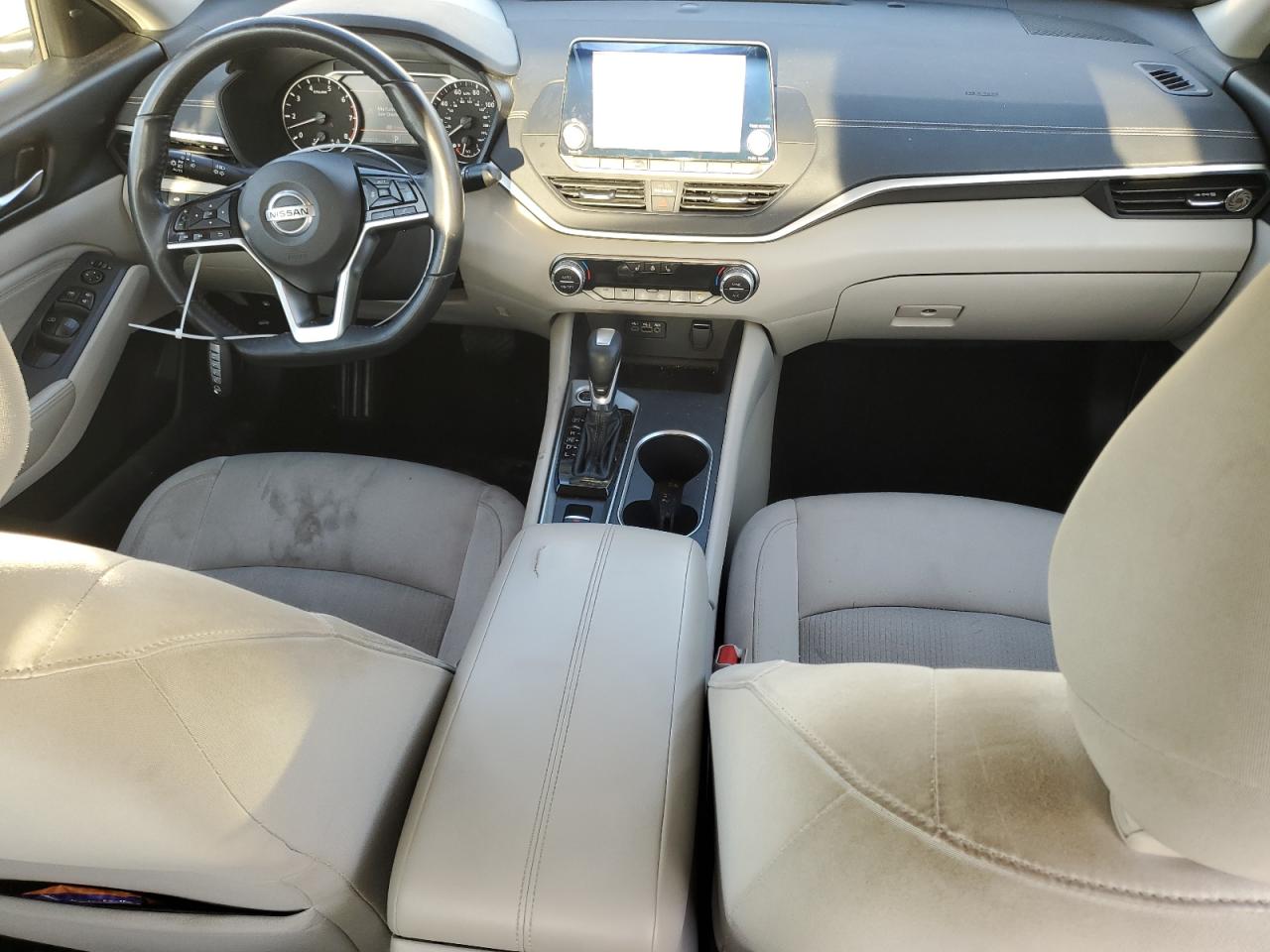 2019 Nissan Altima - Image 8