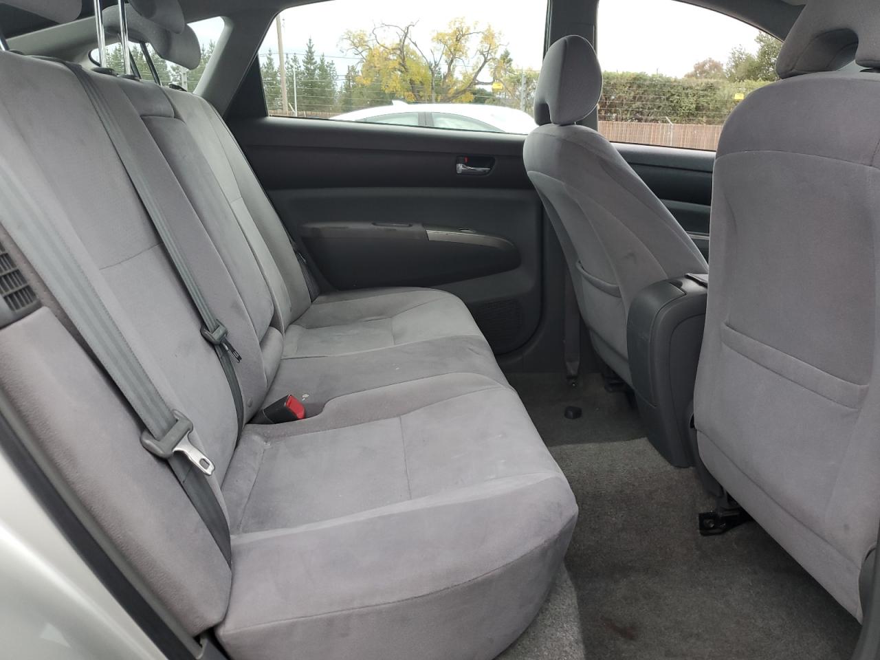 2005 Toyota Prius - Image 11
