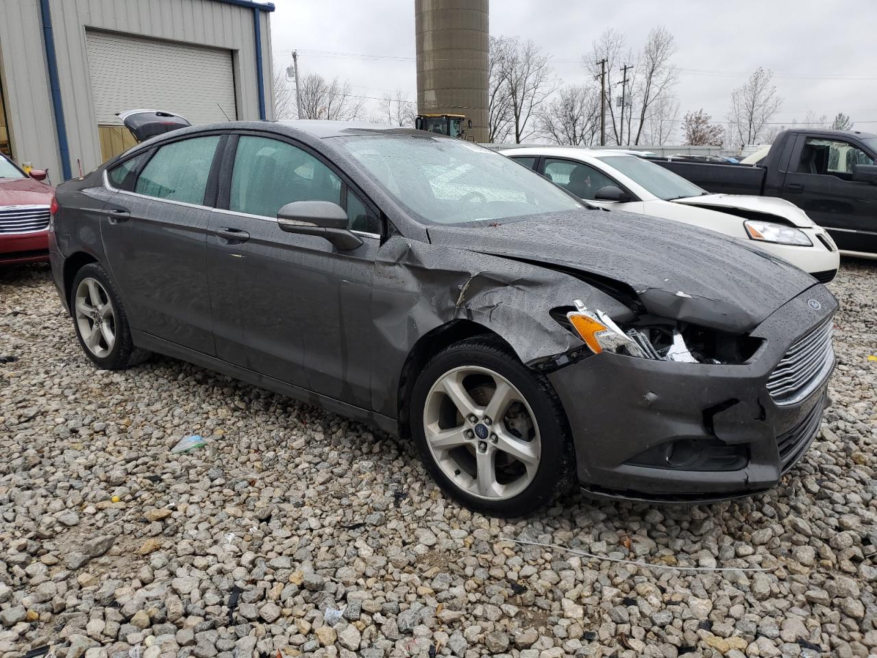 2016 Ford Fusion - Image 4