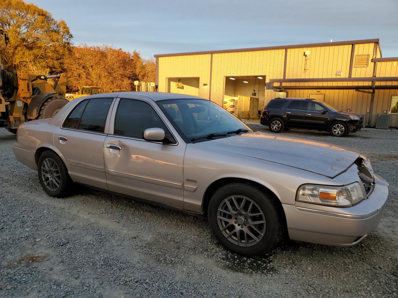 2010 Mercury Grand Marquis - Image 4