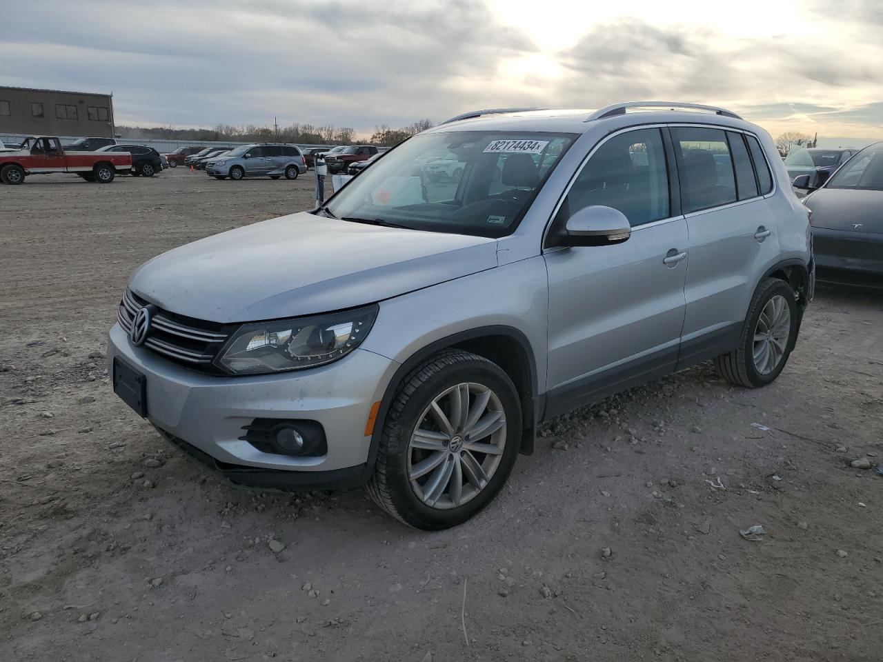 VIN WVGBV7AX7GW524019 2016 VOLKSWAGEN TIGUAN no.1