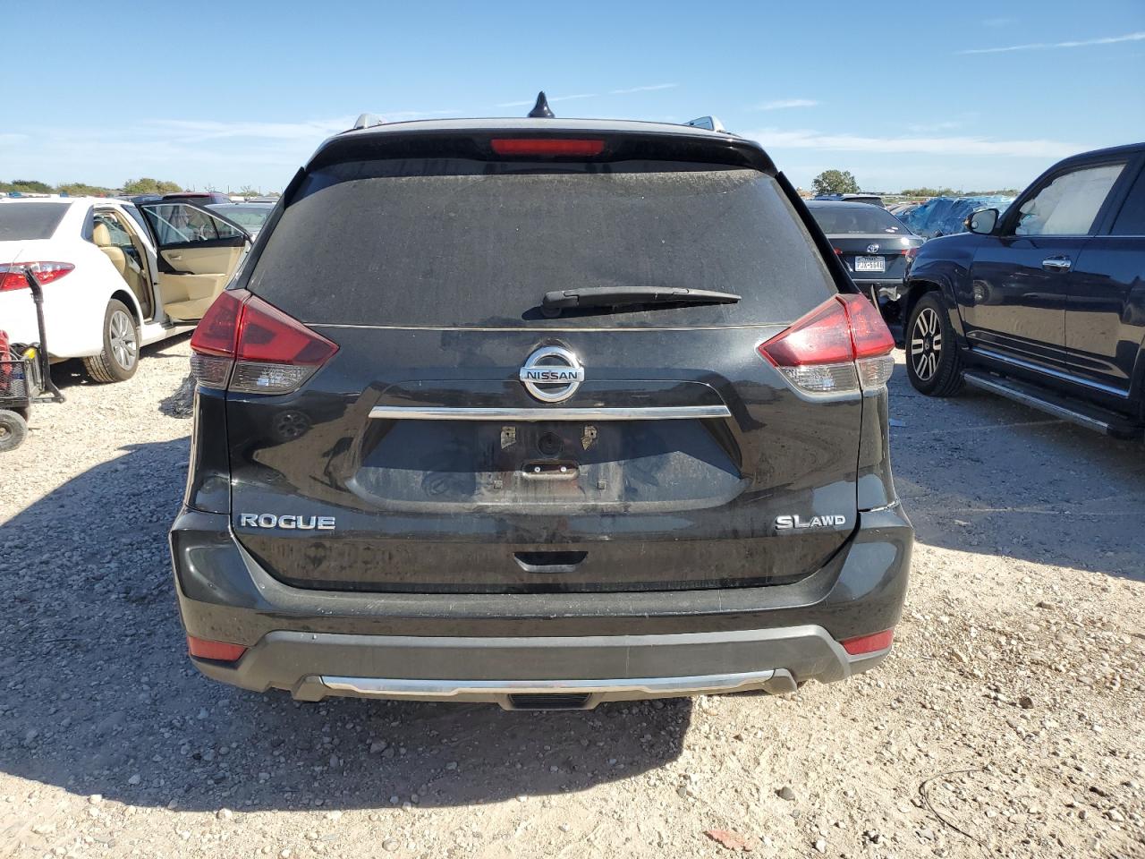 2018 Nissan Rogue S VIN: 5N1AT2MV7JC795184 Lot: 81897494