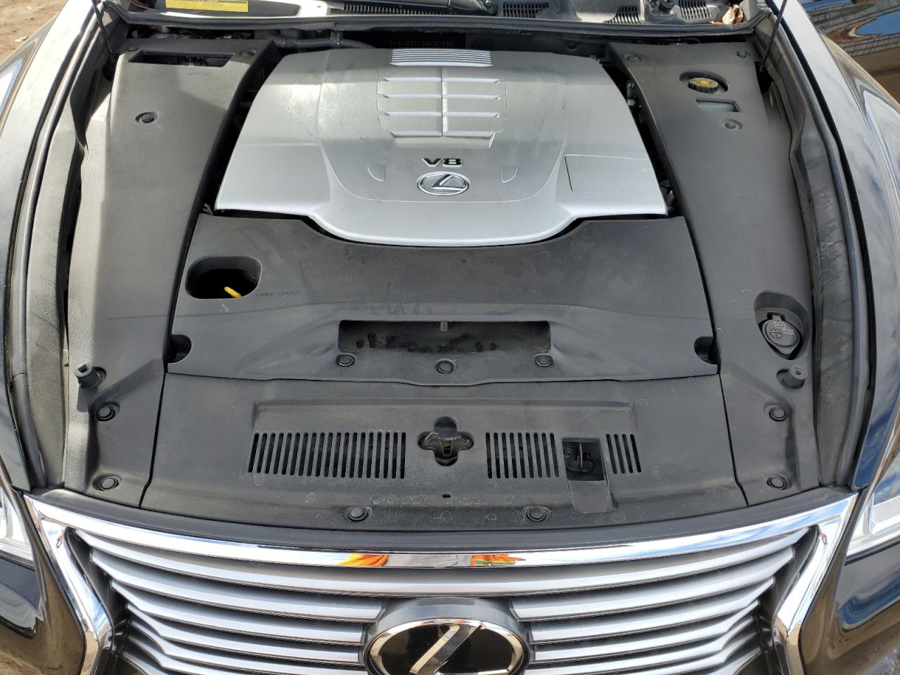 2014 Lexus LS - Image 12