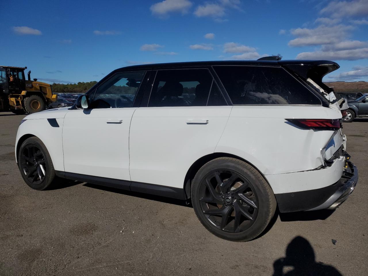 2023 Land Rover Range Rover - Image 2
