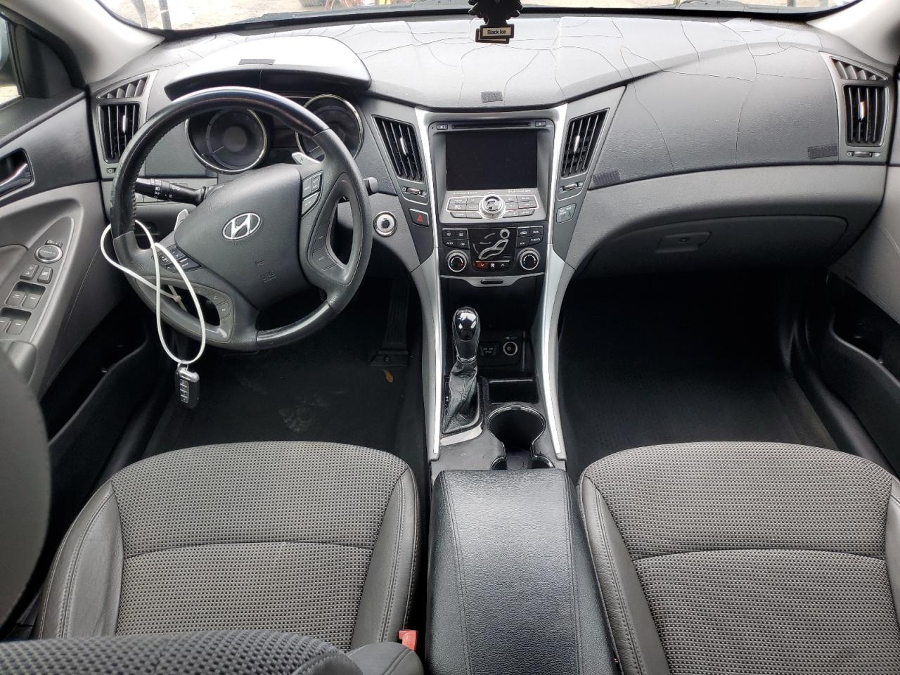 2012 Hyundai Sonata - Image 8