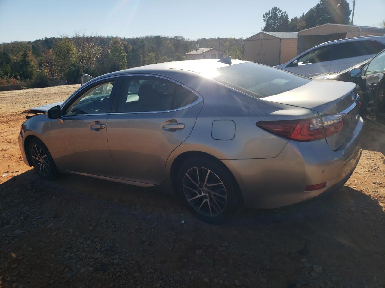 2017 Lexus ES - Image 2