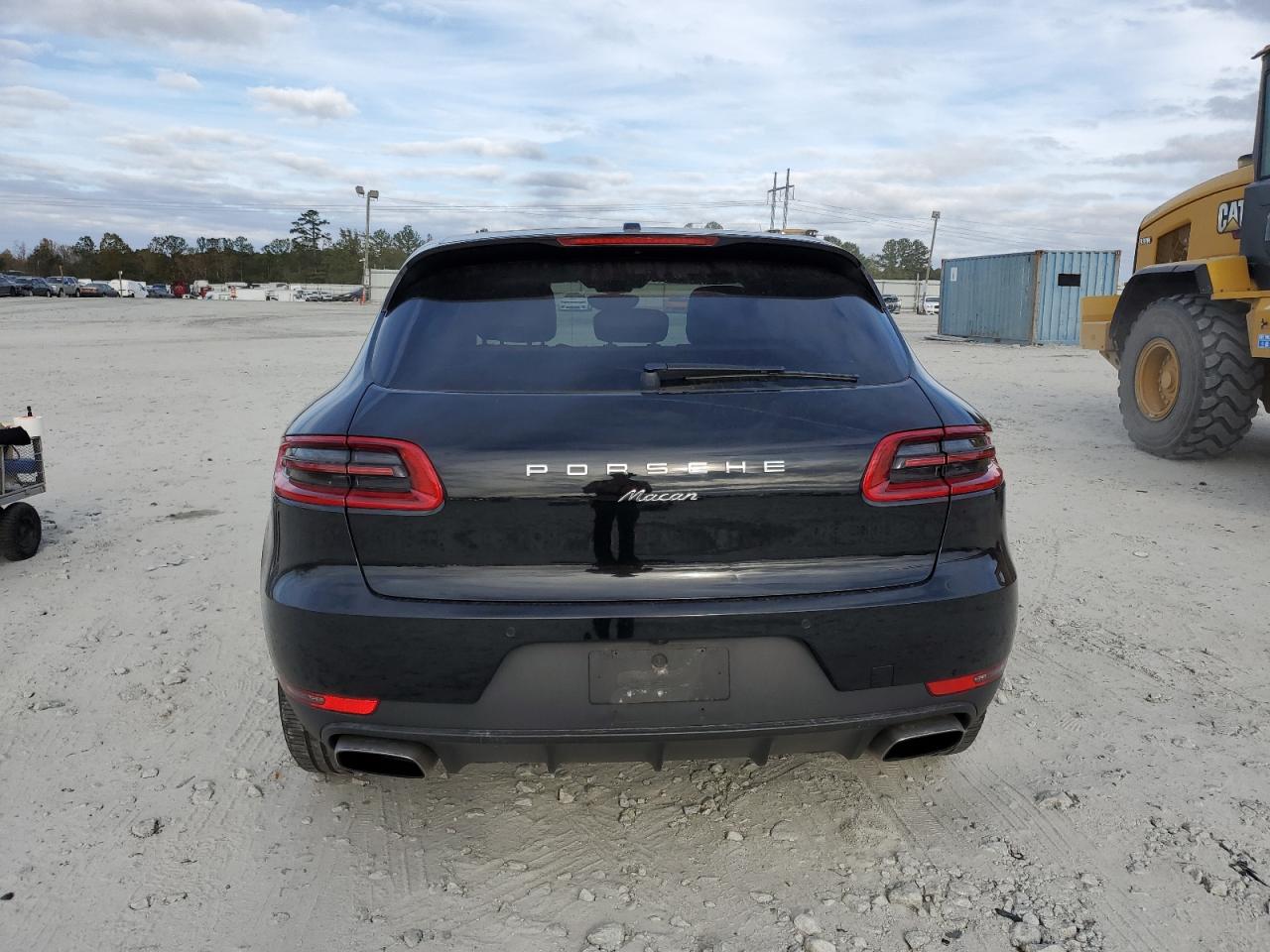 2018 Porsche Macan - Image 6