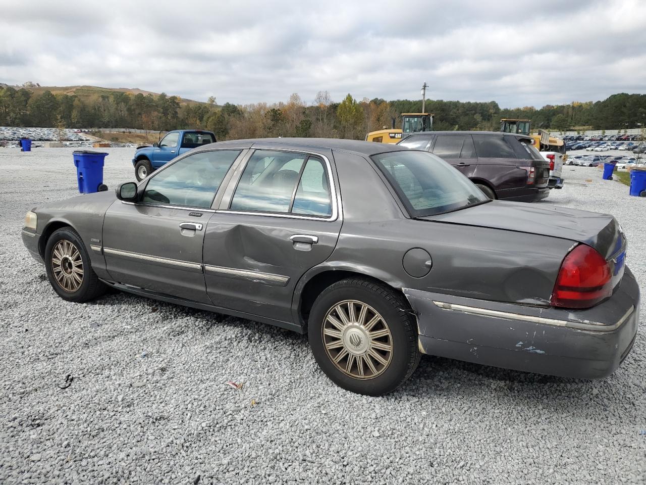 2009 Mercury Grand Marquis - Image 2