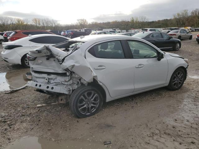  TOYOTA YARIS 2019 Белый