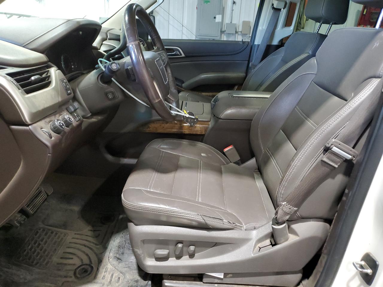 2015 GMC Yukon - Image 7