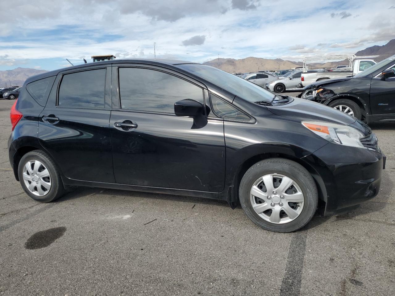 2015 Nissan Versa - Image 4