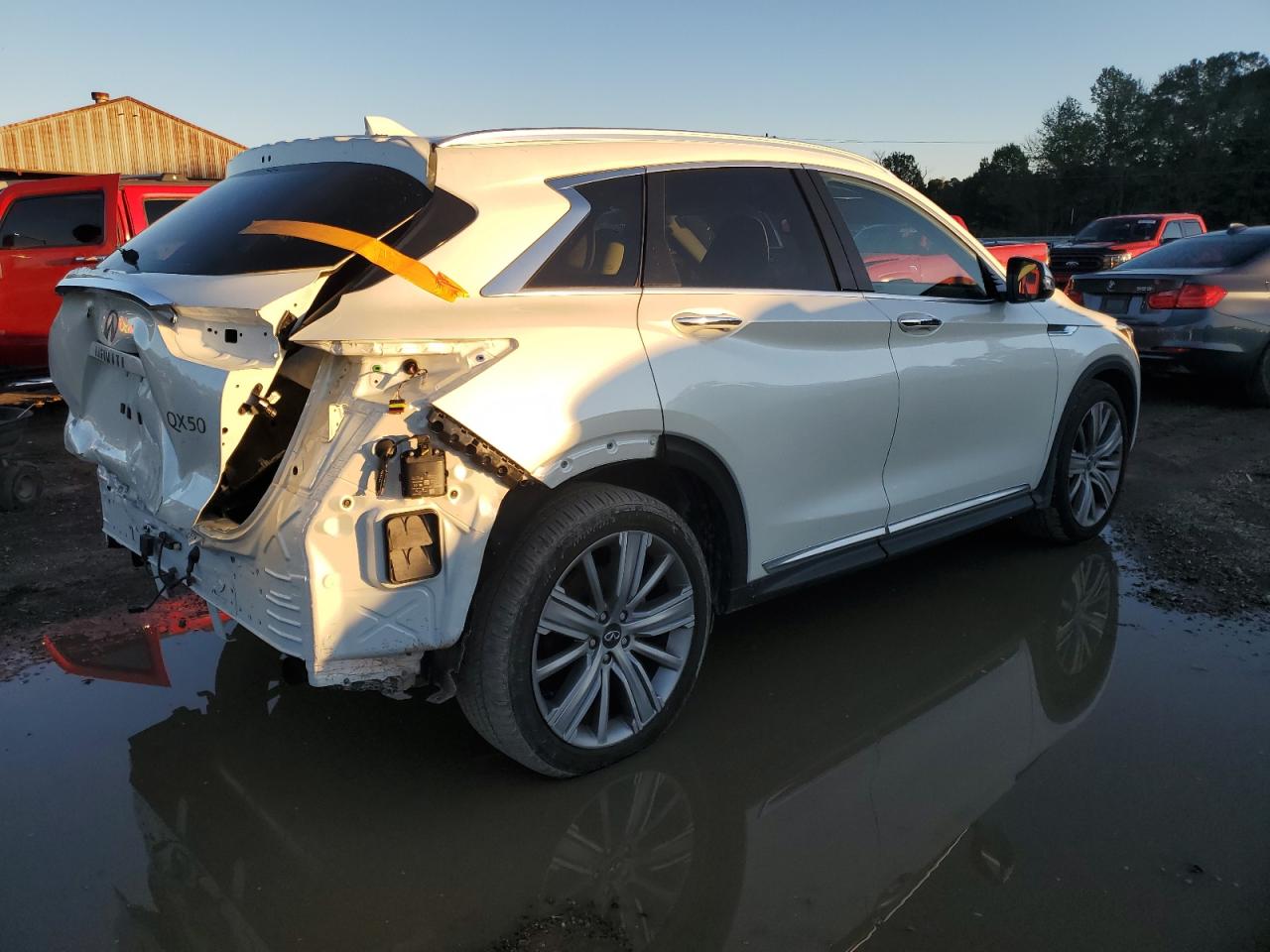 2021 Infiniti QX50 - Image 3