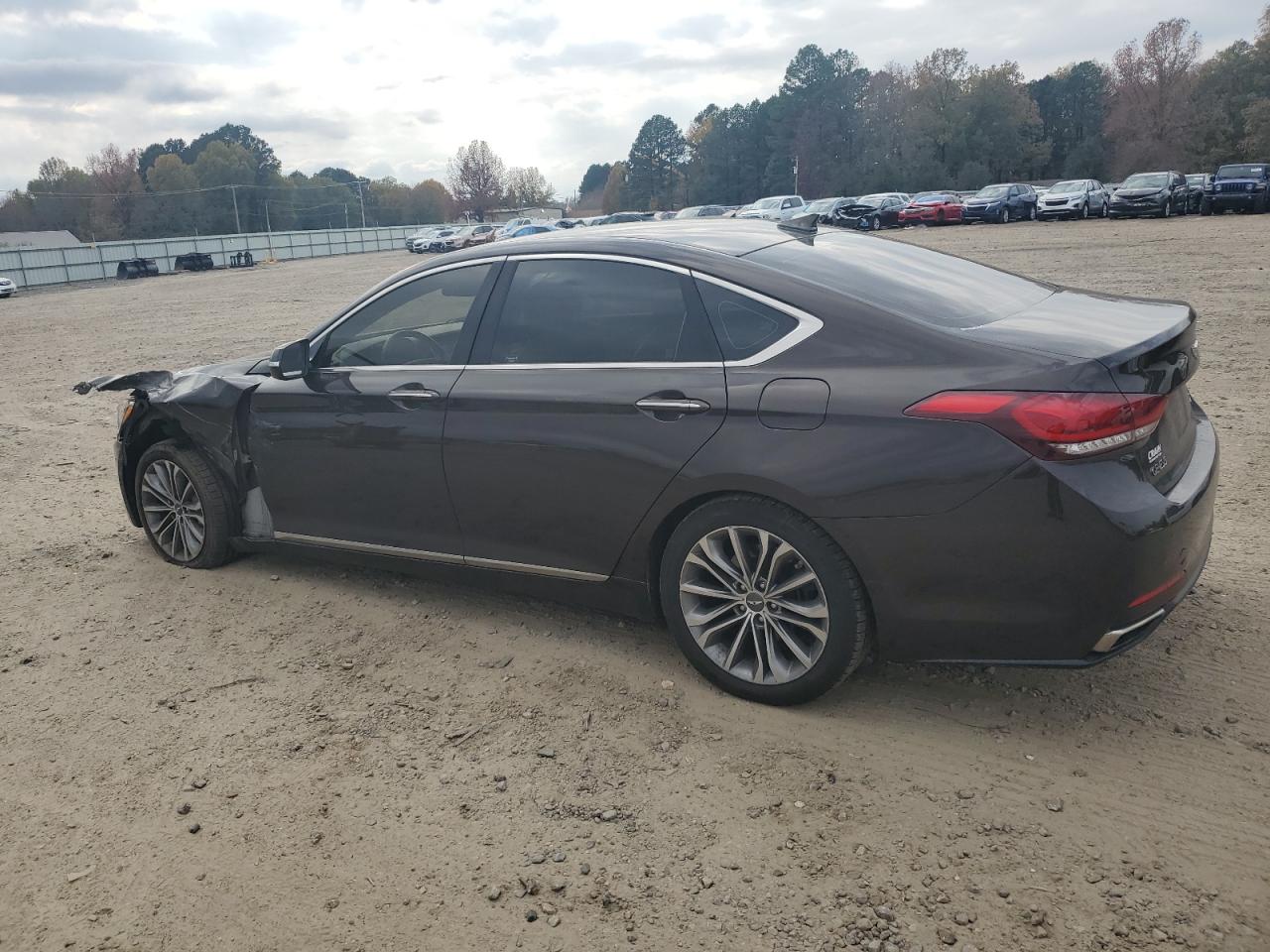 2015 Hyundai Genesis - Image 2