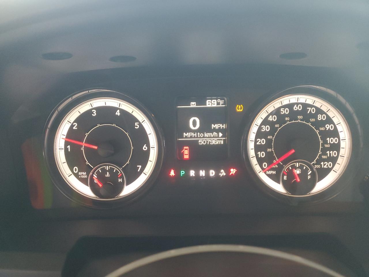 2020 RAM 1500 - Image 9