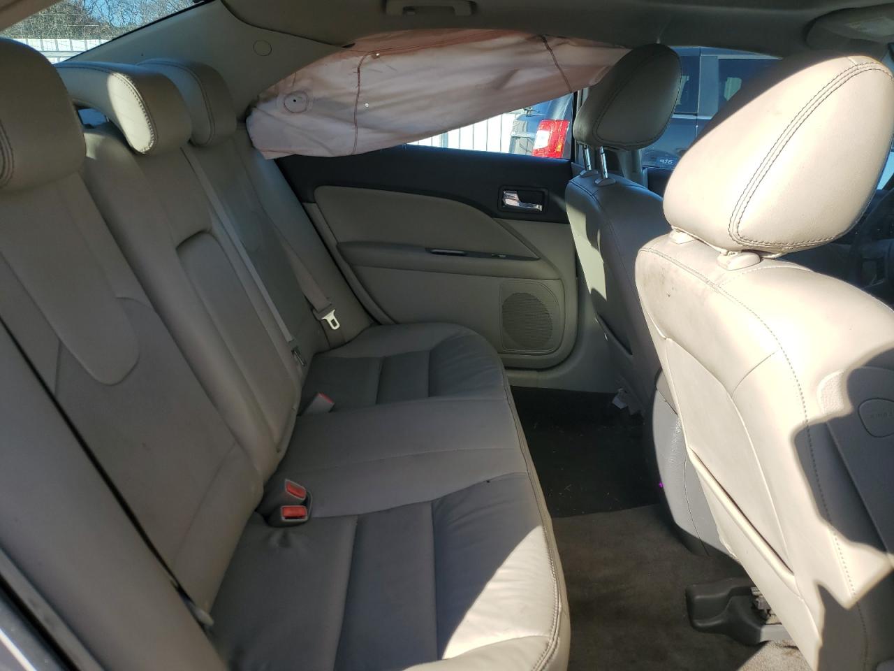 2010 Ford Fusion - Image 10