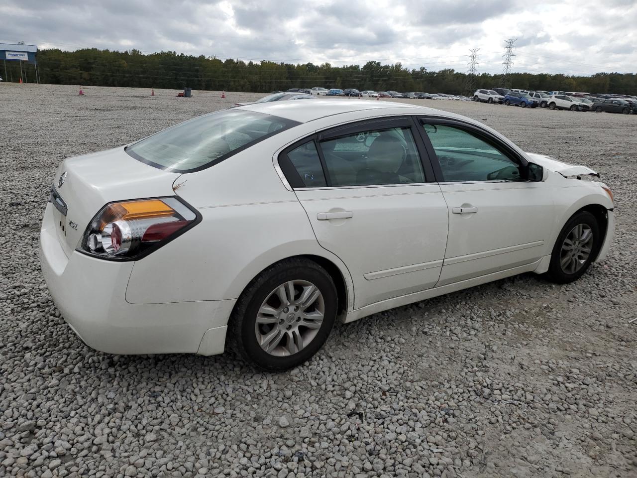 2010 Nissan Altima - Image 3