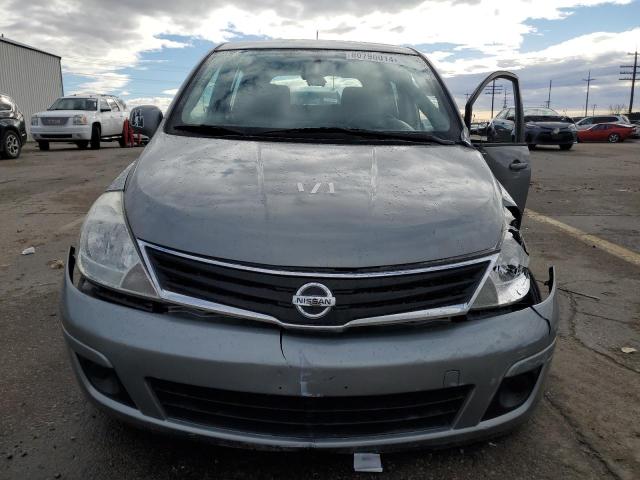 Хэтчбеки NISSAN VERSA 2012 Серый