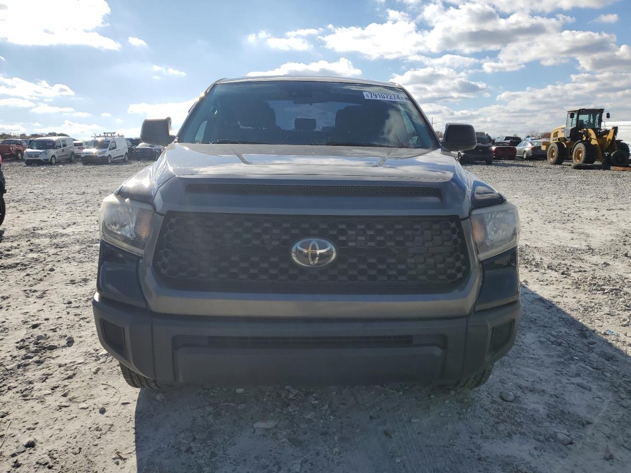 2018 Toyota Tundra - Image 5