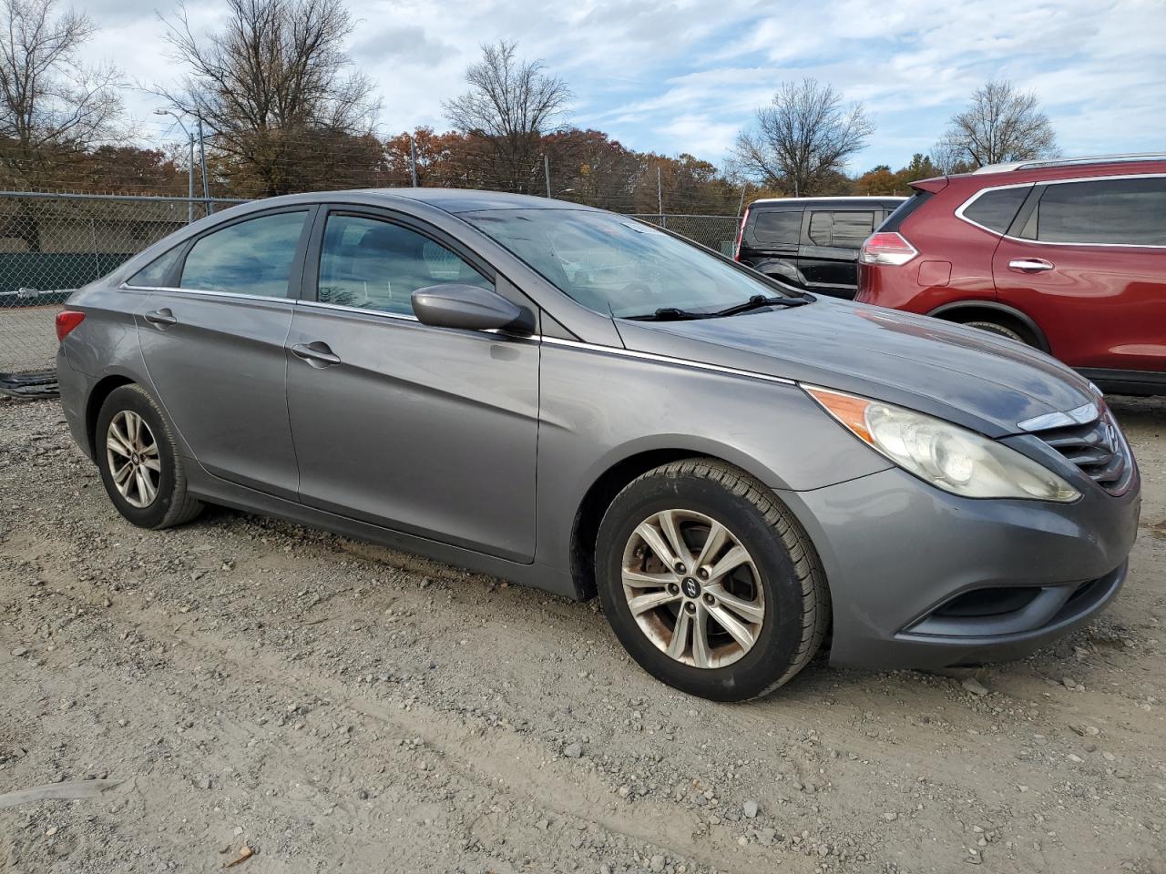 2011 Hyundai Sonata - Image 4