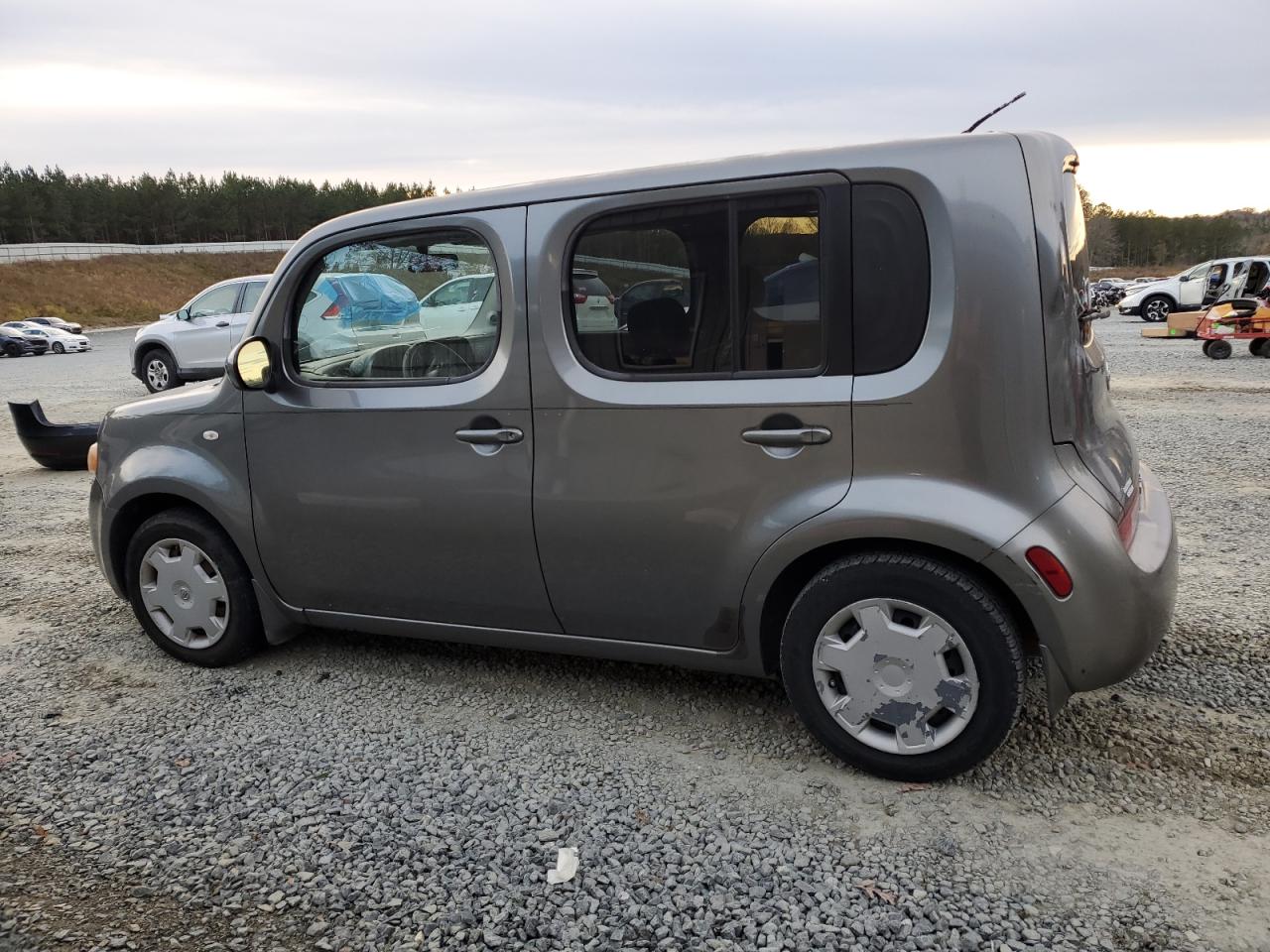 2010 Nissan Cube - Image 2