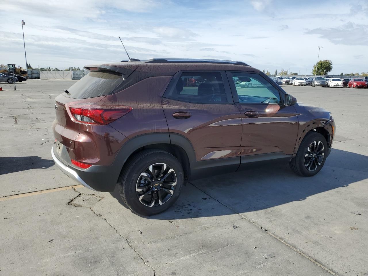 2023 Chevrolet TrailBlazer - Image 3