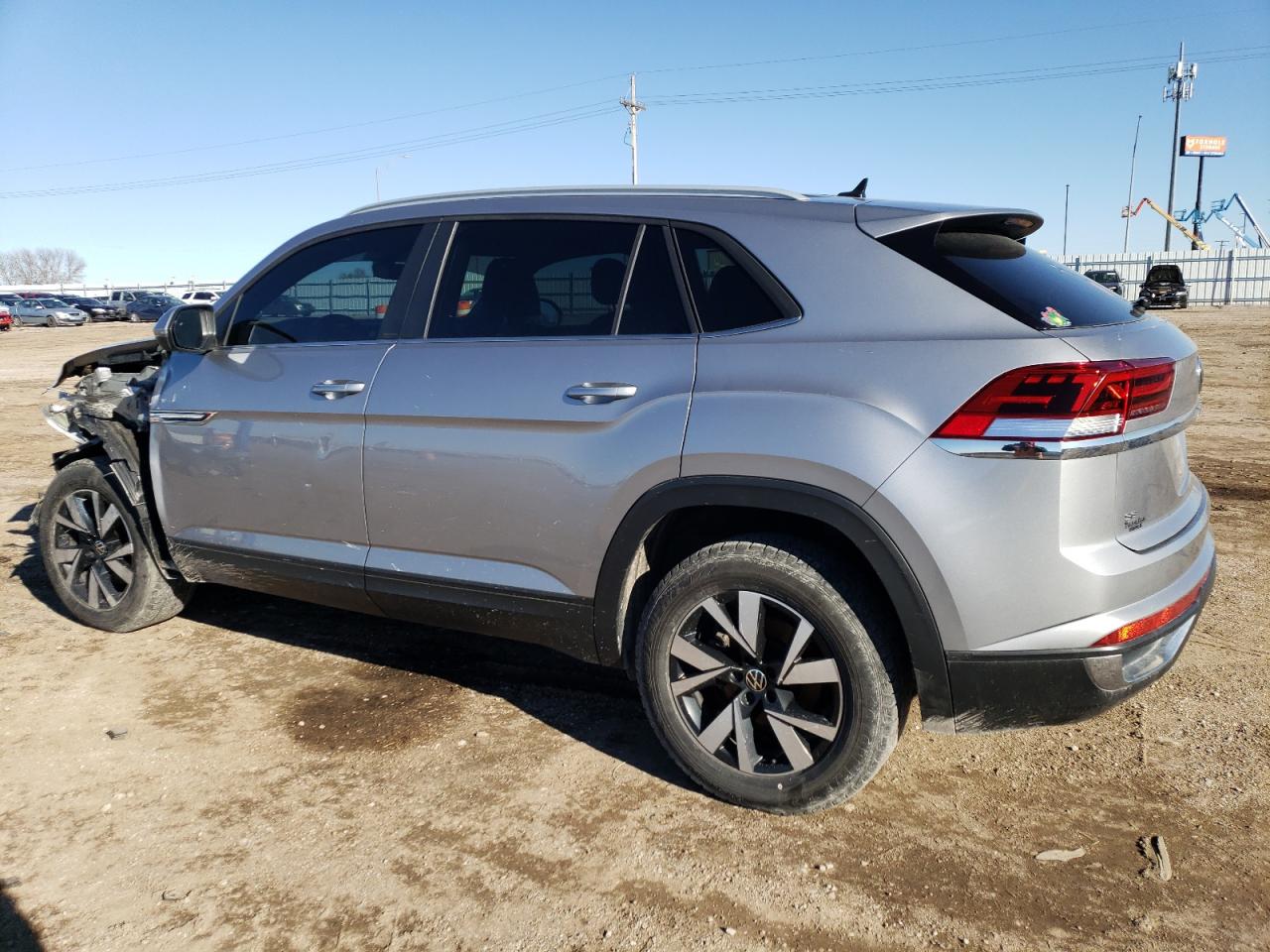 2021 Volkswagen Atlas - Image 2