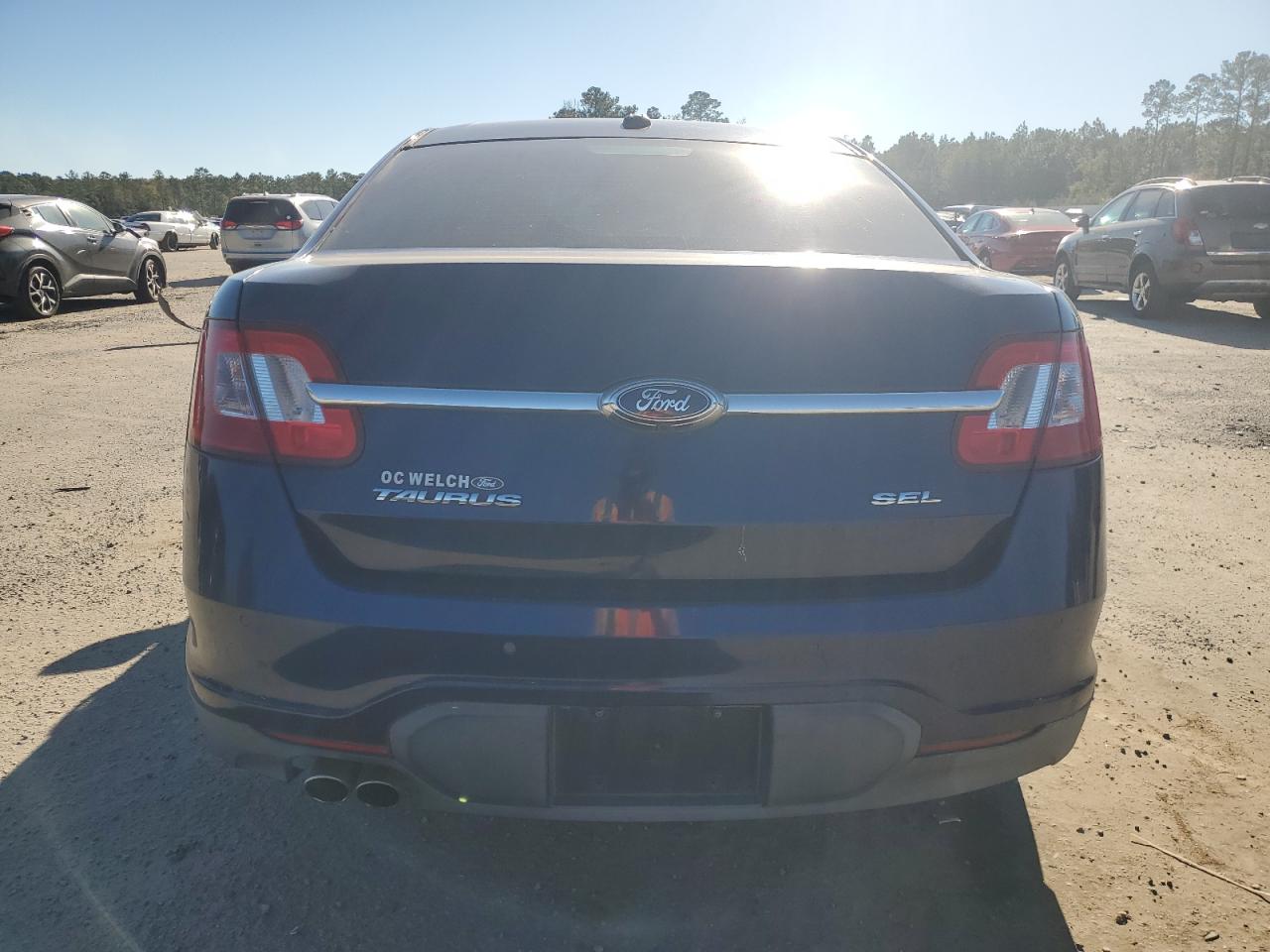 2011 Ford Taurus - Image 6