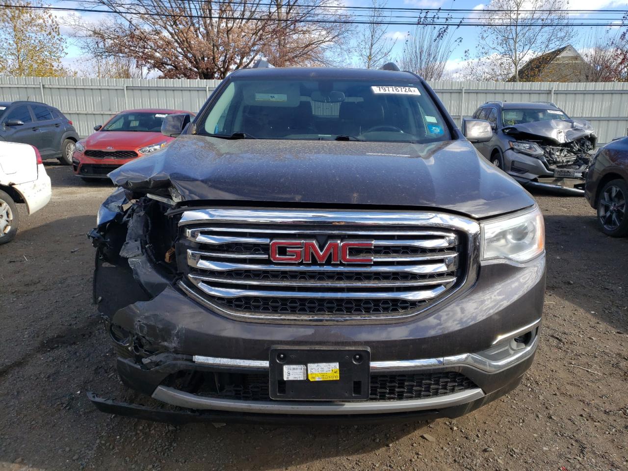 2017 GMC Acadia - Image 5