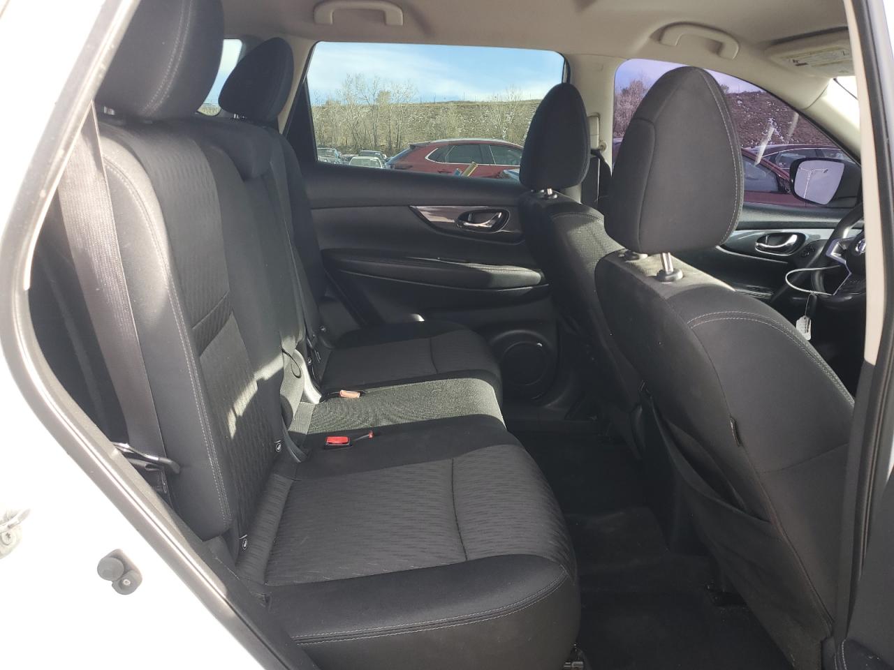 2017 Nissan Rogue - Image 11
