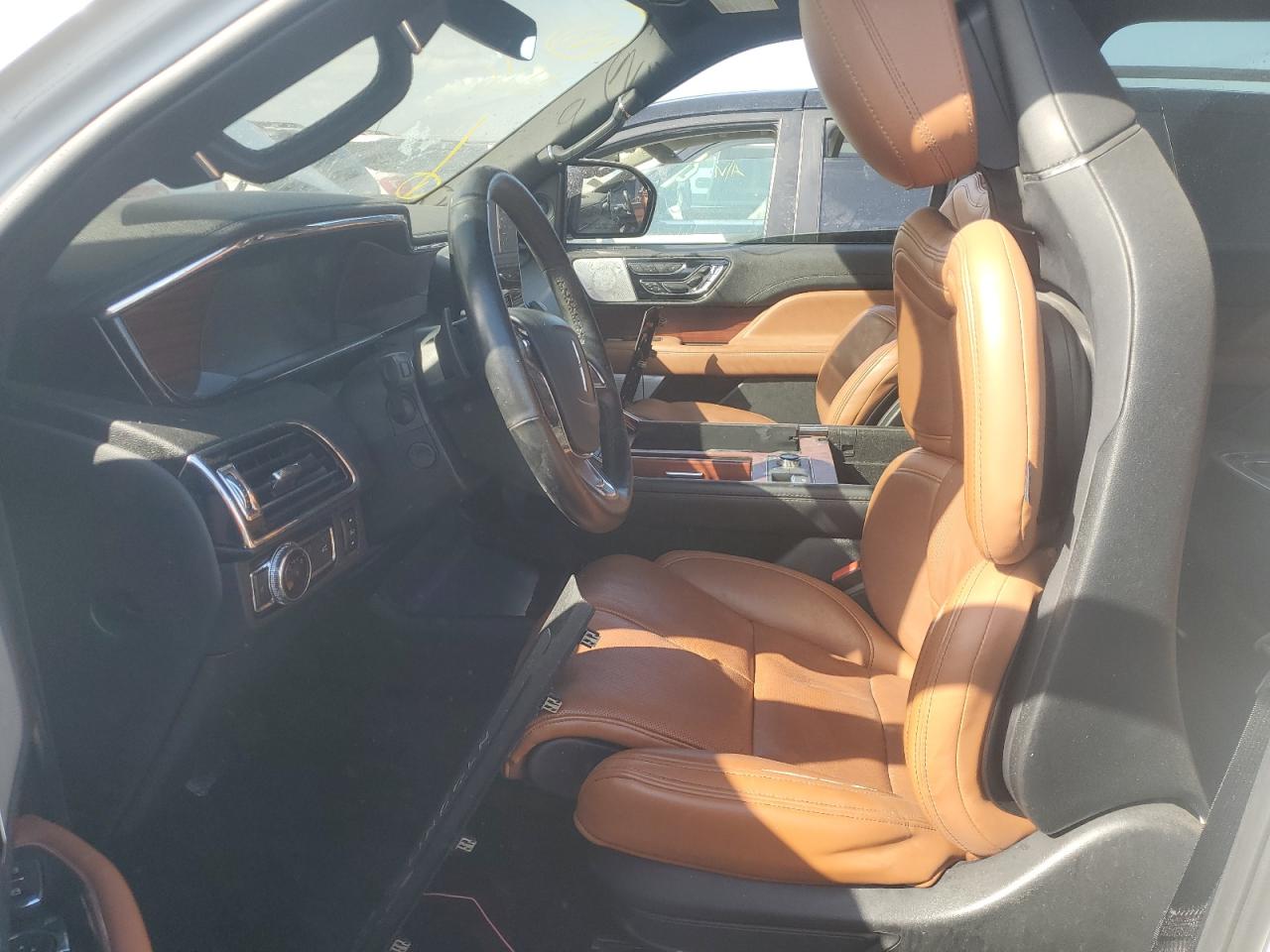 2021 Lincoln Navigator - Image 7