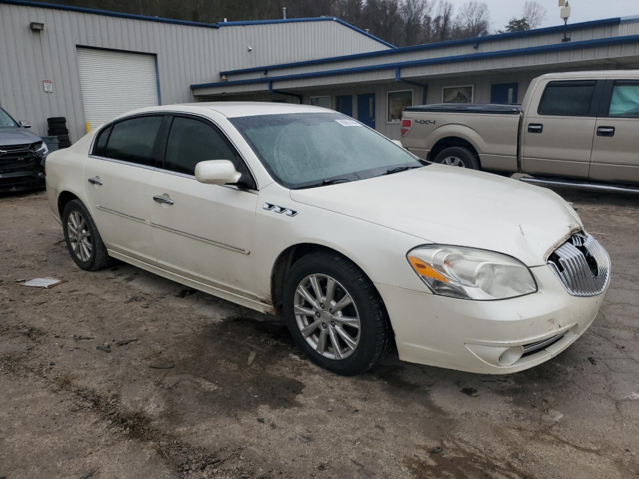 2010 Buick Lucerne - Image 4