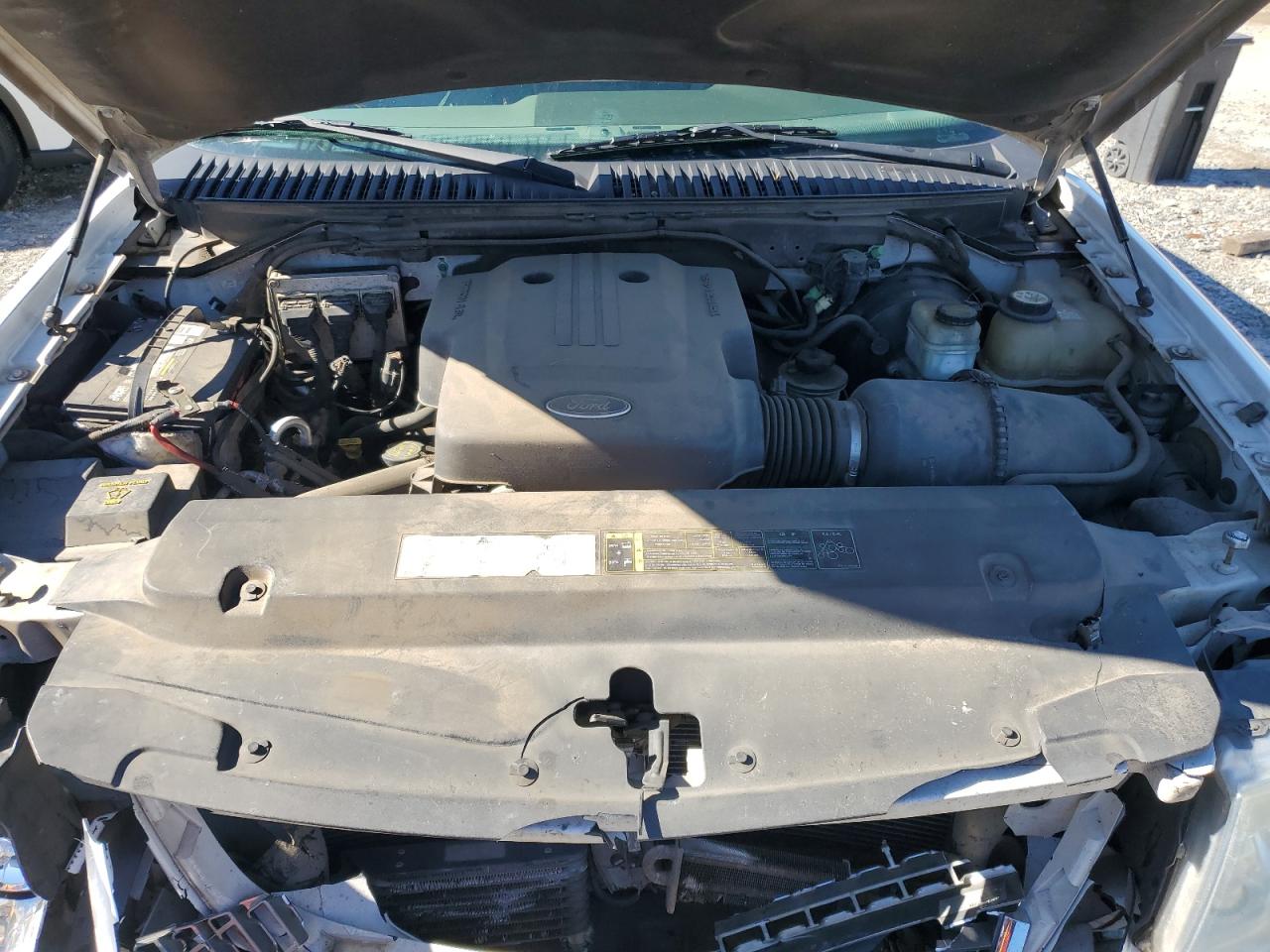 2004 Ford Expedition - Image 12