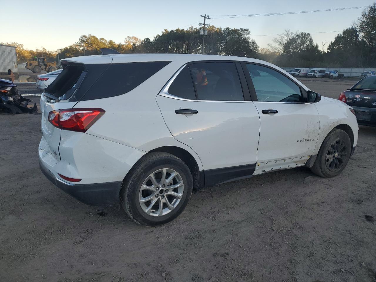 2021 Chevrolet Equinox - Image 3