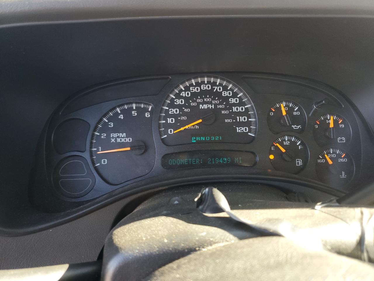 2005 Chevrolet Silverado - Image 9