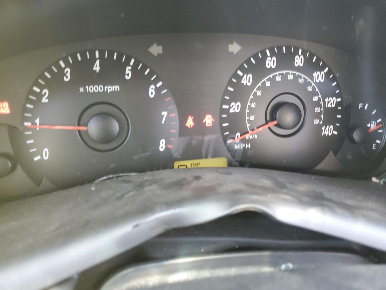 2004 Hyundai Elantra - Image 9