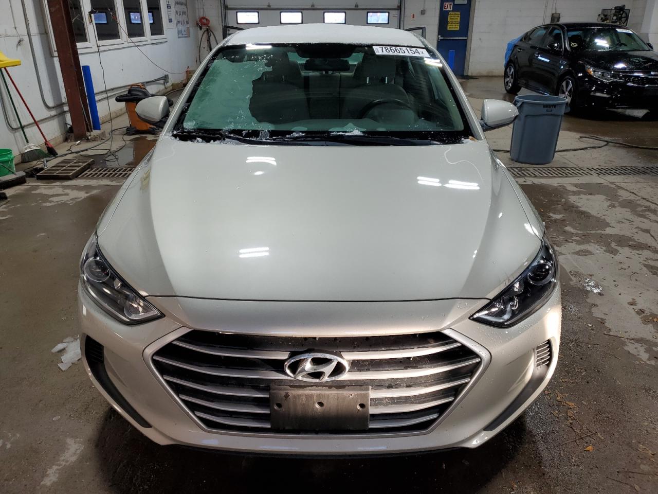 2017 Hyundai Elantra - Image 5