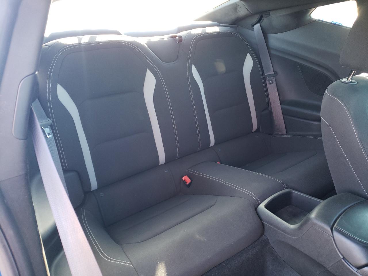 2016 Chevrolet Camaro - Image 10