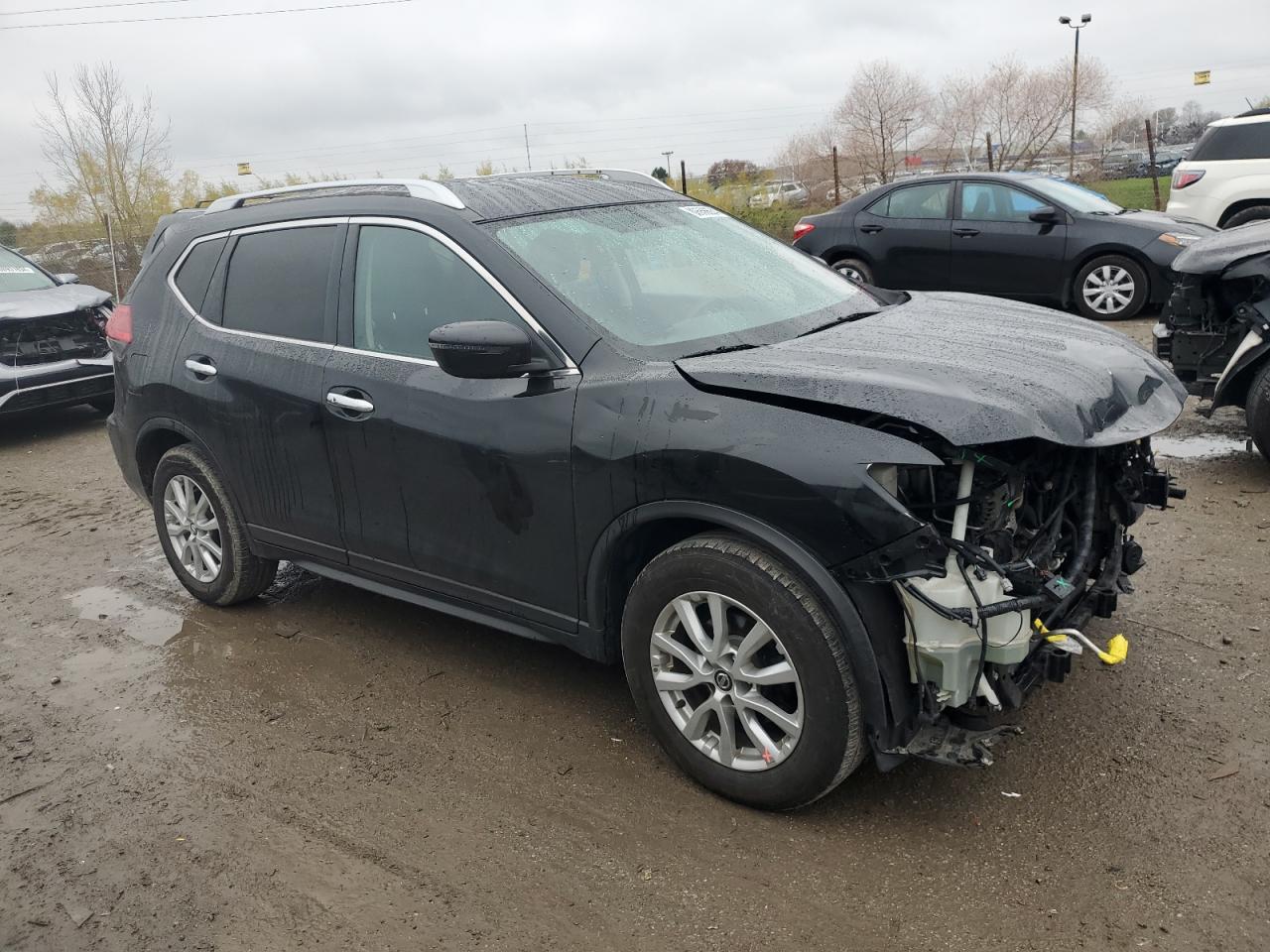 2017 Nissan Rogue - Image 4
