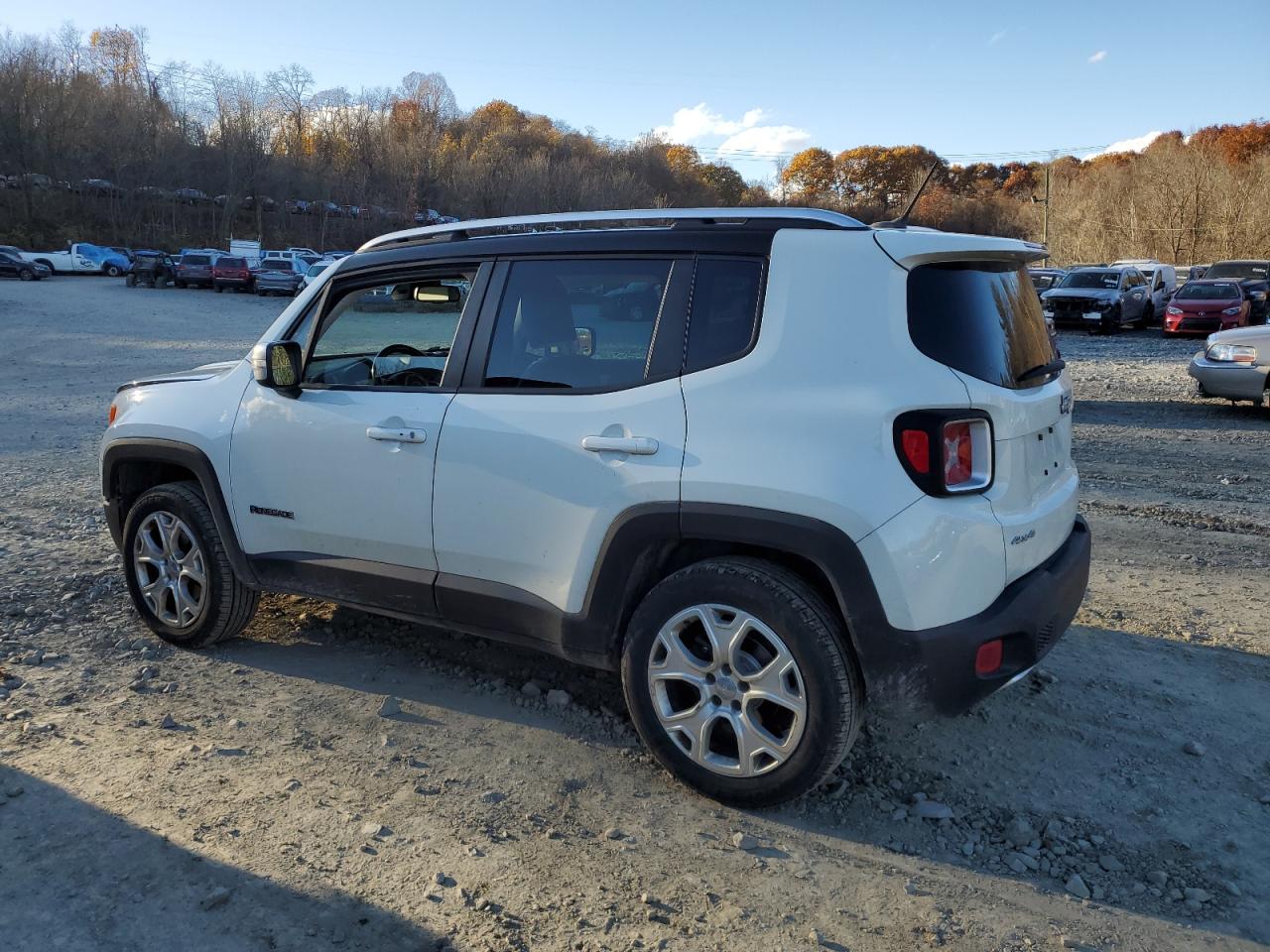 2015 Jeep Renegade - Image 2