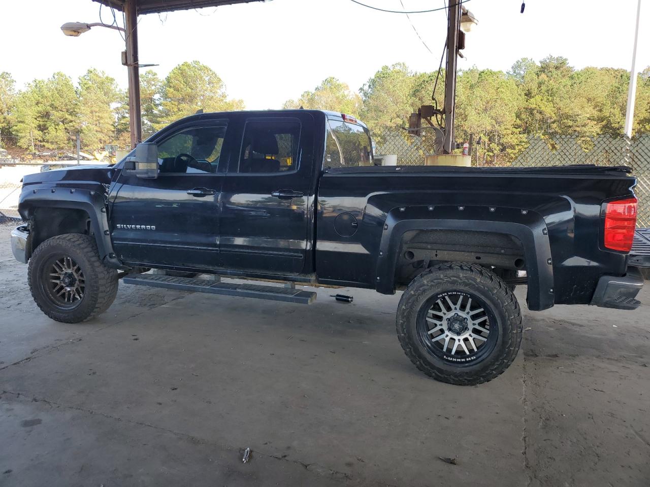 2015 Chevrolet Silverado - Image 2