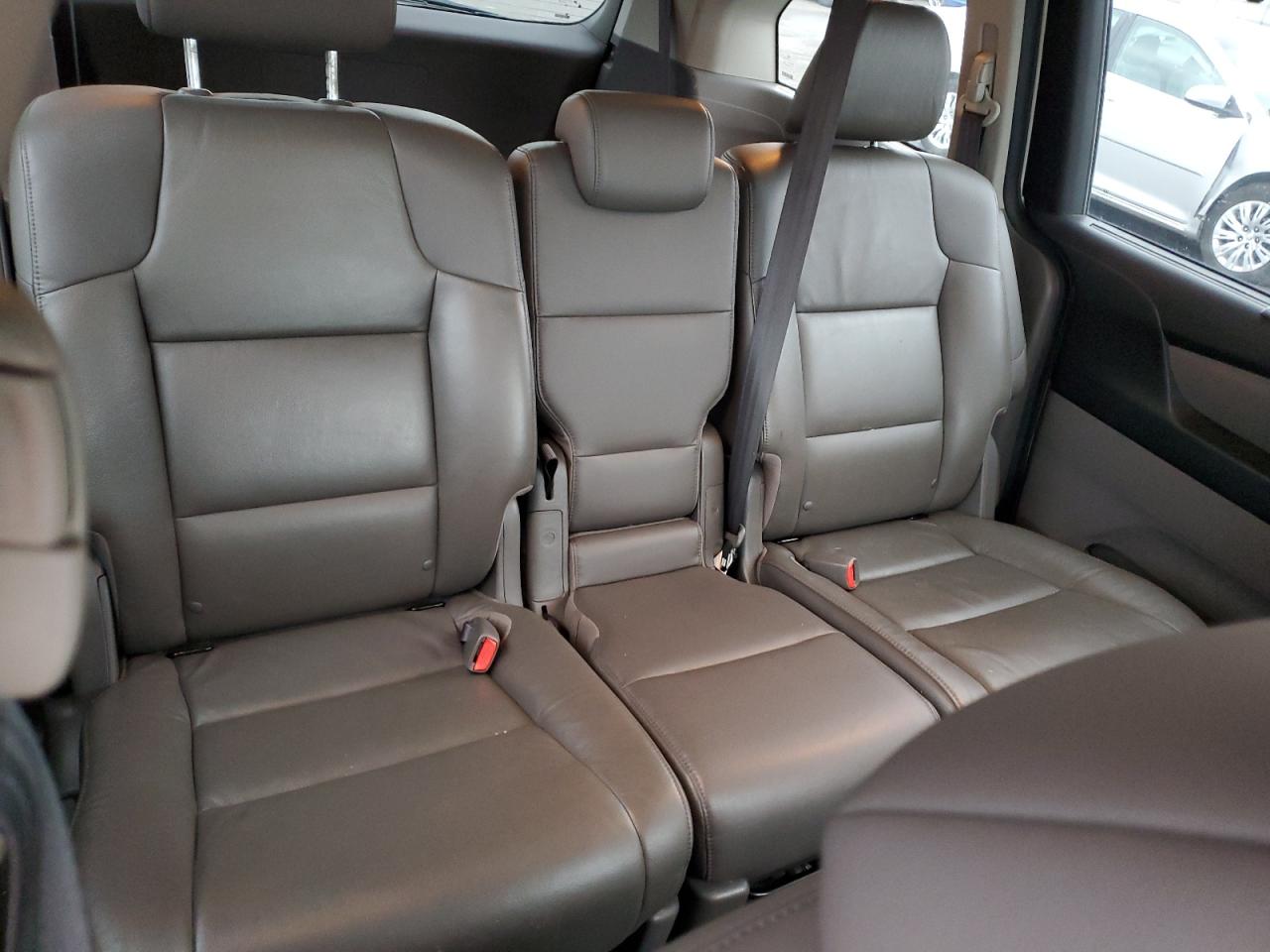 2015 Honda Odyssey - Image 11