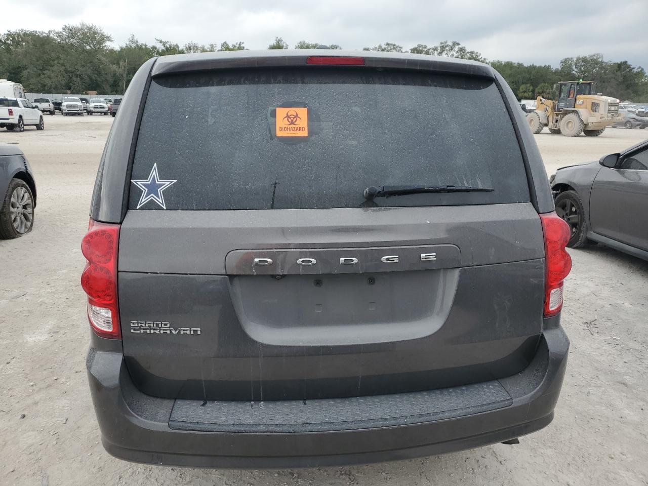 2017 Dodge Caravan - Image 6