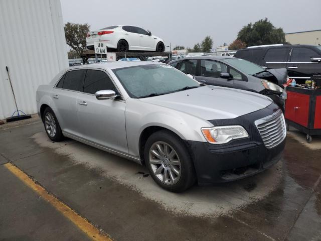 Седани CHRYSLER 300 2012 Сріблястий