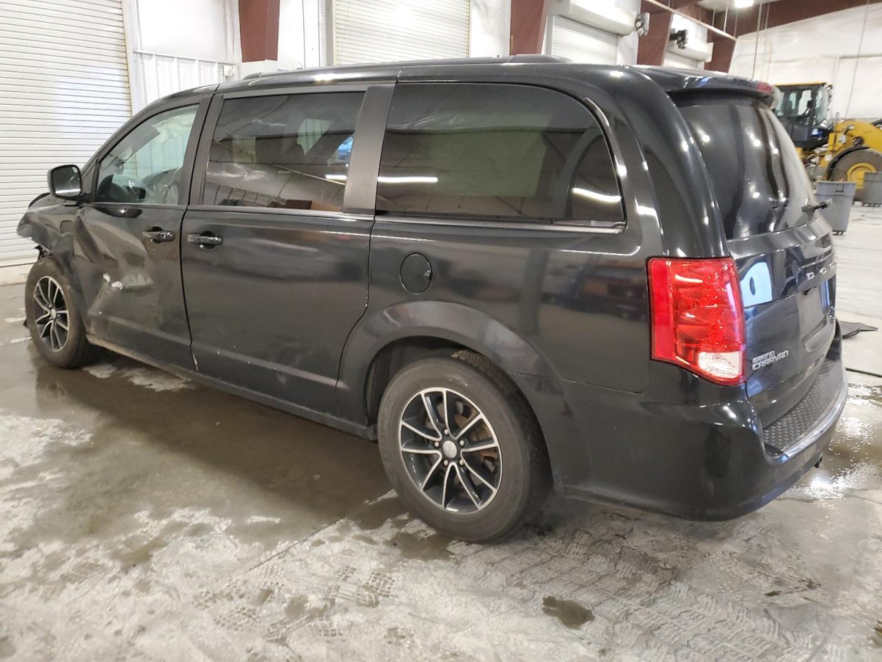 2019 Dodge Caravan - Image 2