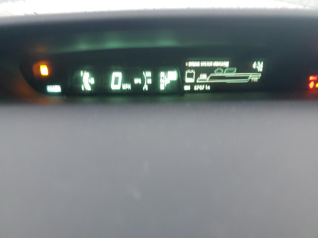 2015 Toyota Prius - Image 9